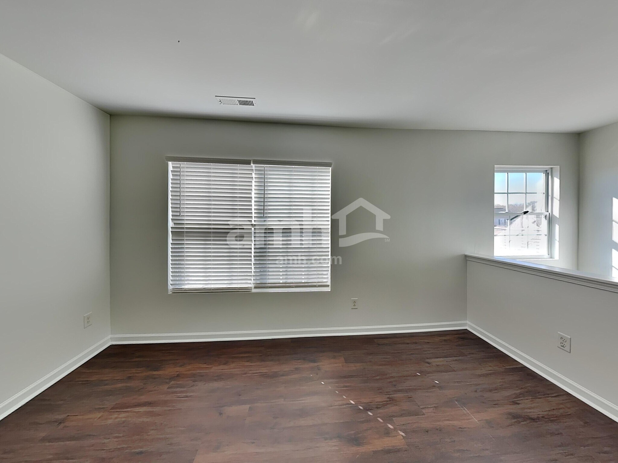 Building Photo - 1018 Skillbeck Rd