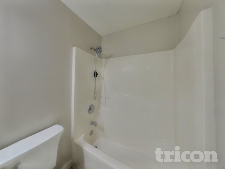 Building Photo - 7944 Cherry Blossom Dr S