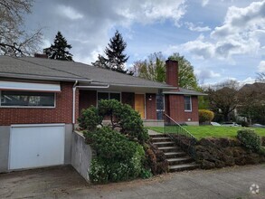 Building Photo - Alder Street