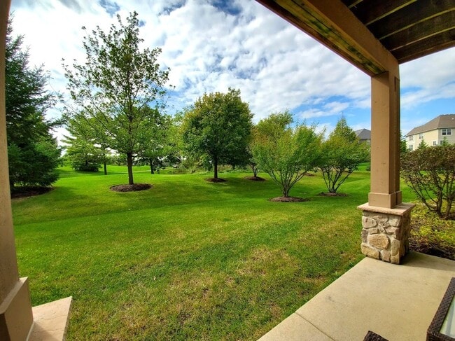 Building Photo - 1914 Crenshaw Cir