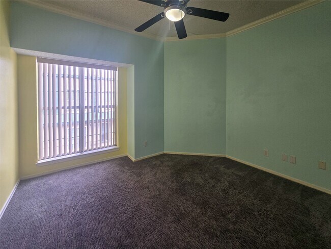 Building Photo - 921 Marine Dr