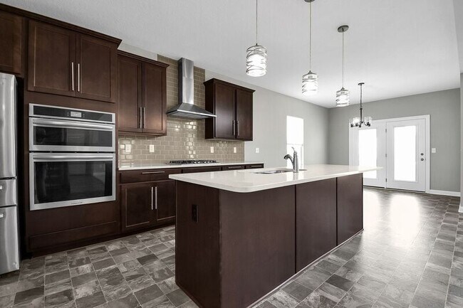 Building Photo - 568 Wellington Cross Drive