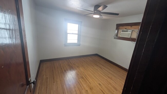 Building Photo - 2015 Bradley Ave