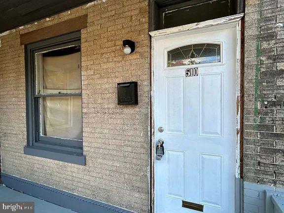 Building Photo - 510 N Hermitage Ave
