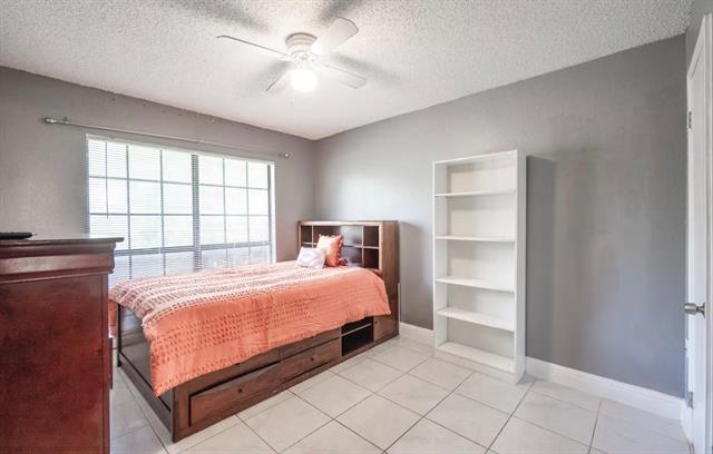 Building Photo - 313 Diamond Dr