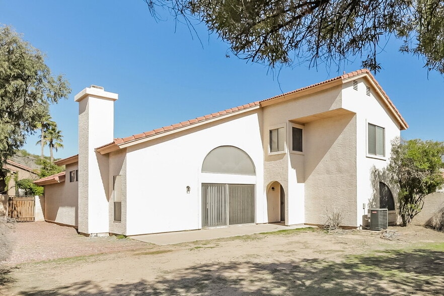 Building Photo - 4211 E Mountain Sage Dr