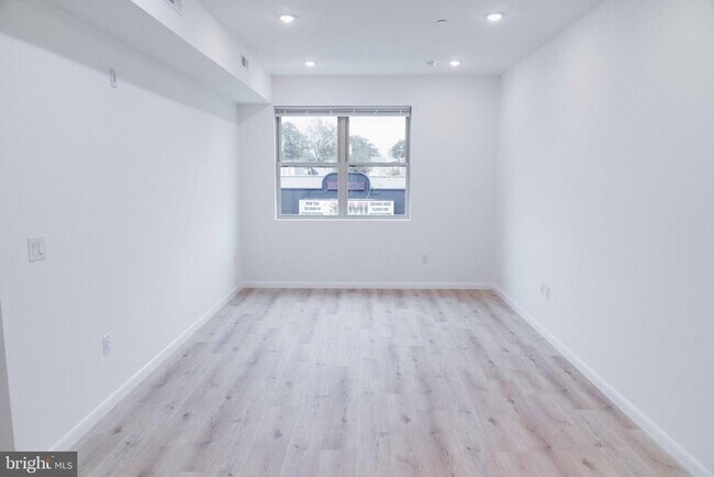 Building Photo - 7248 Rising Sun Ave