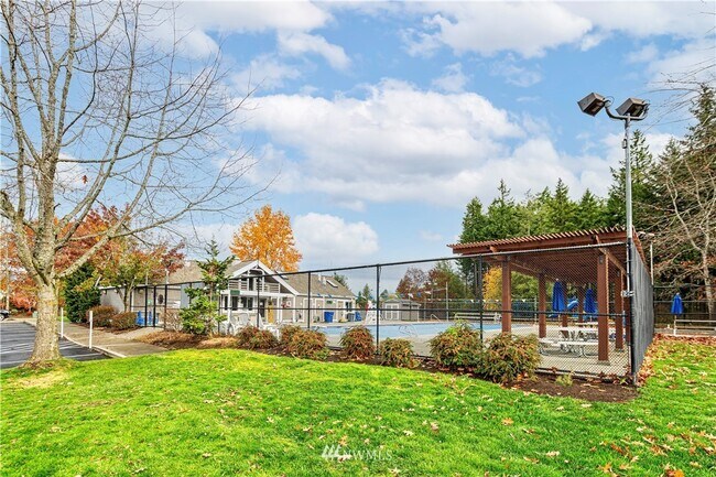 Building Photo - 24910 SE 41st Dr