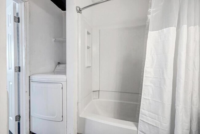 Building Photo - 111 E 1st St