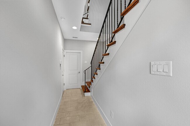 Building Photo - 3306 McKinney St