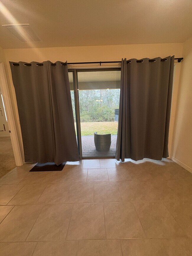 Building Photo - Charming 2-Bed 2-Bath Home plus Flex Room -  55+ community