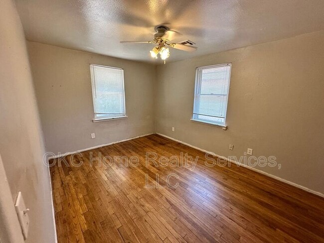 Building Photo - 804 E Steed Dr