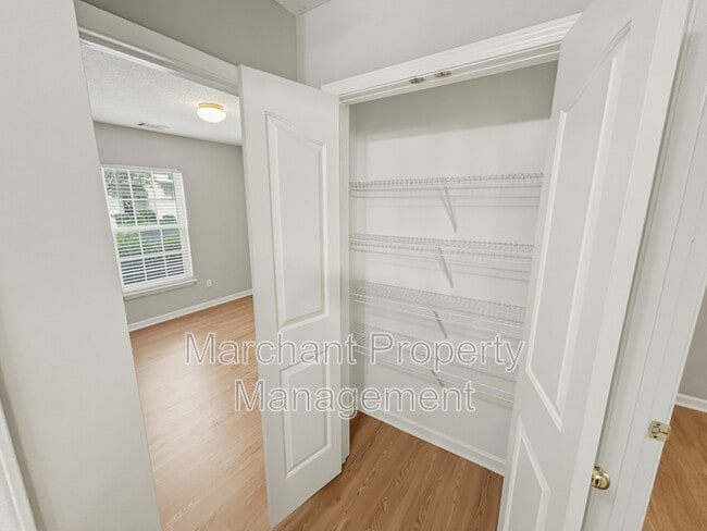 Building Photo - 776 Waterbrook Ln