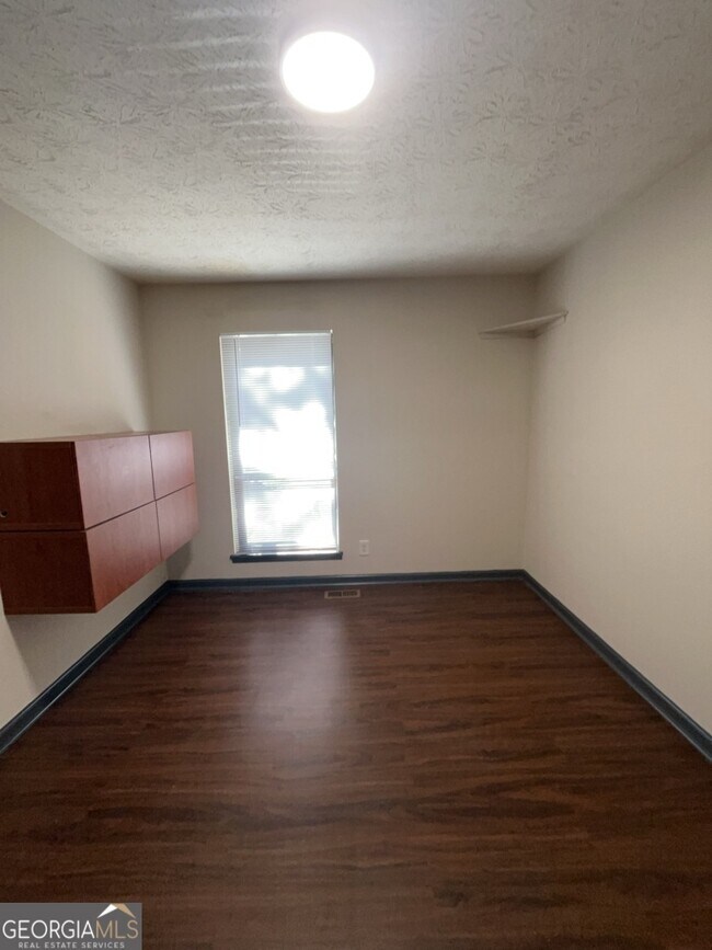 Building Photo - 1265 Herrington Rd