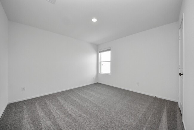 Building Photo - 1134 Blue Stone Dr