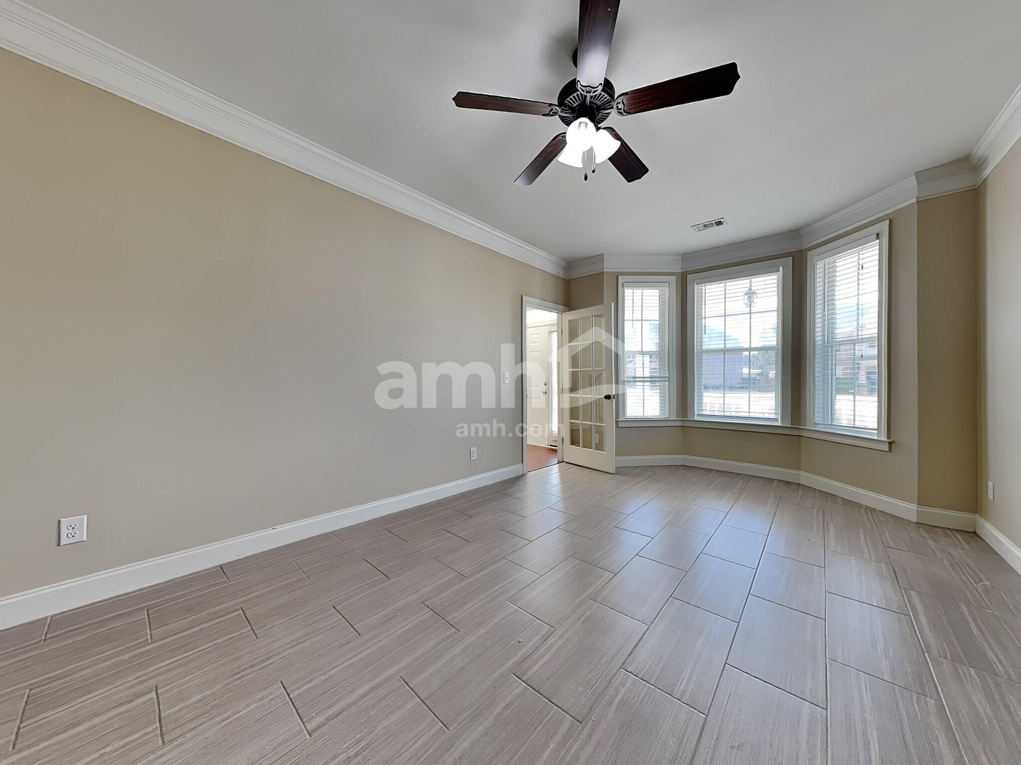 Building Photo - 112 Broken Bit Cir