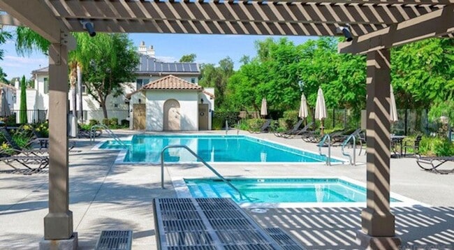 Building Photo - Carmel Mountain Ranch- Elegant Townhome in...