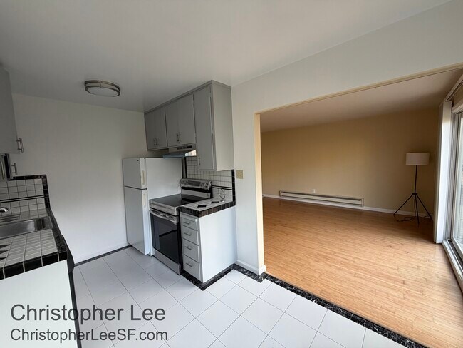 Building Photo - 125 Palm Ave