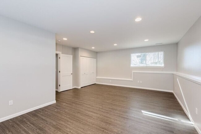 Building Photo - Remodeled 3 Bedroom Kirkland Home