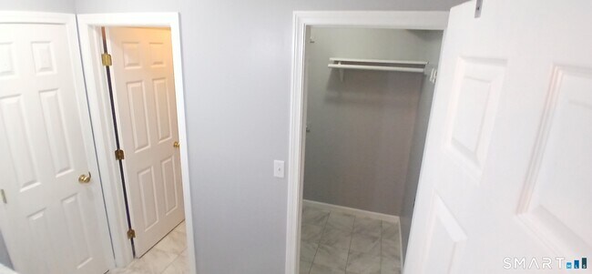 Building Photo - 100 Beacon St