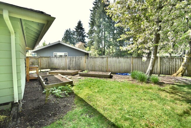 Building Photo - 3Bd/1.75Ba Bellevue House