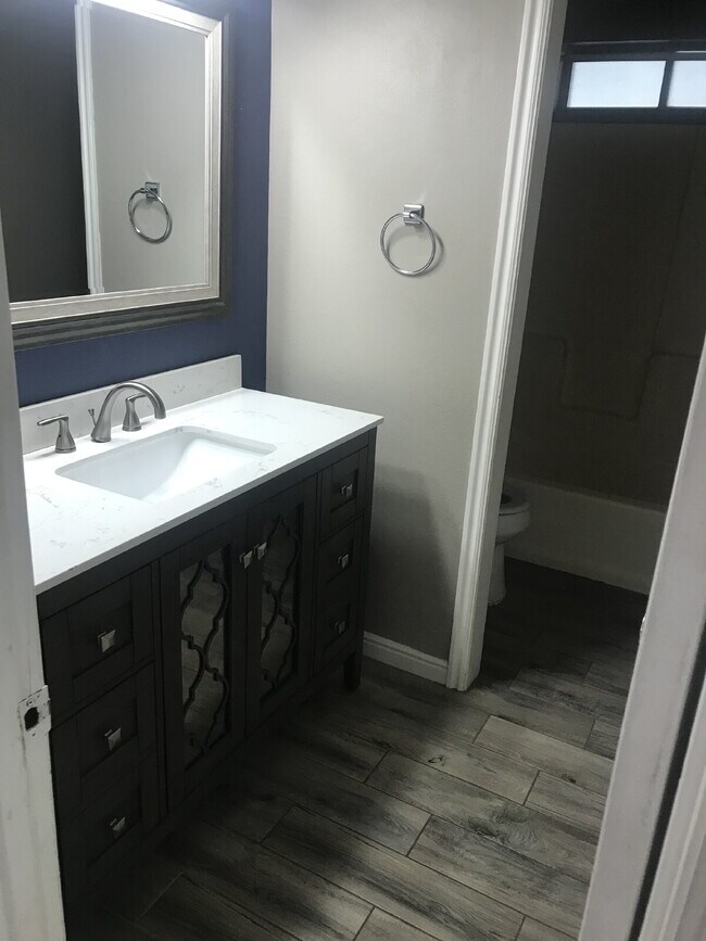 Building Photo - 4-Bedroom Retreat in Saint George – Cozy a...