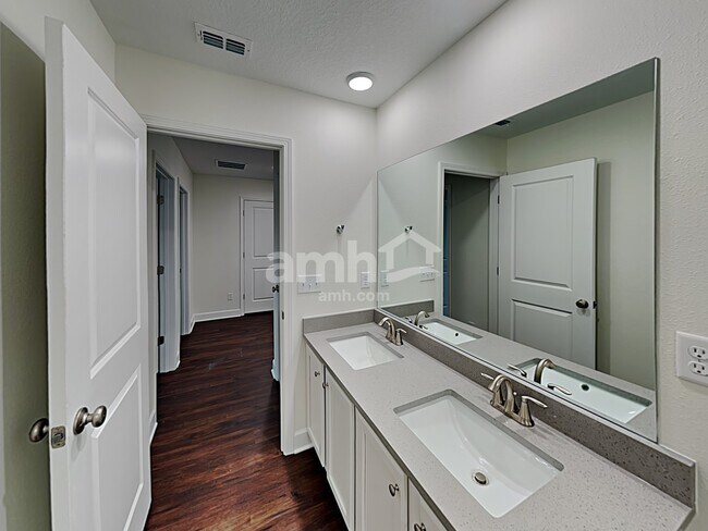 Building Photo - 12319 Paperbark Pl