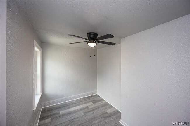 Building Photo - 1023 15th St