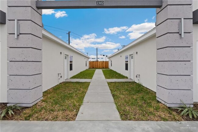 Building Photo - 4012 La Vista Ave
