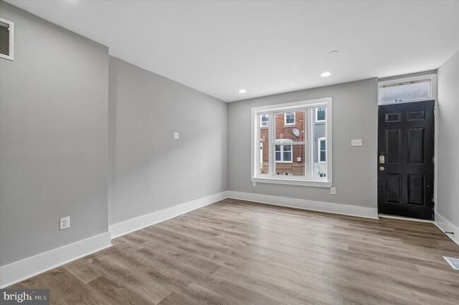 Building Photo - 1512 S Bailey St