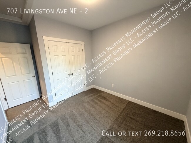 Building Photo - 707 Livingston Ave NE