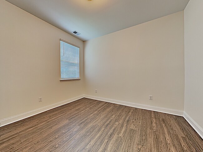 Building Photo - 136 Sweetgum Drive