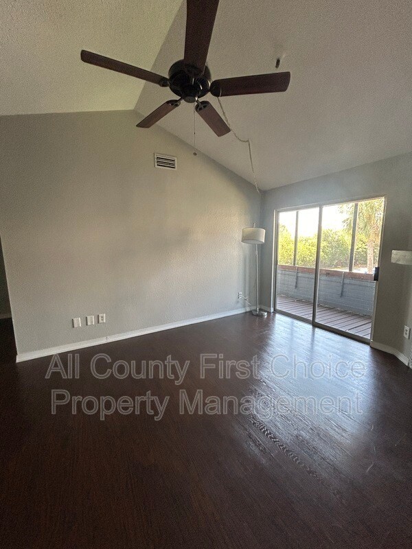 Building Photo - 10263 Gandy Blvd N