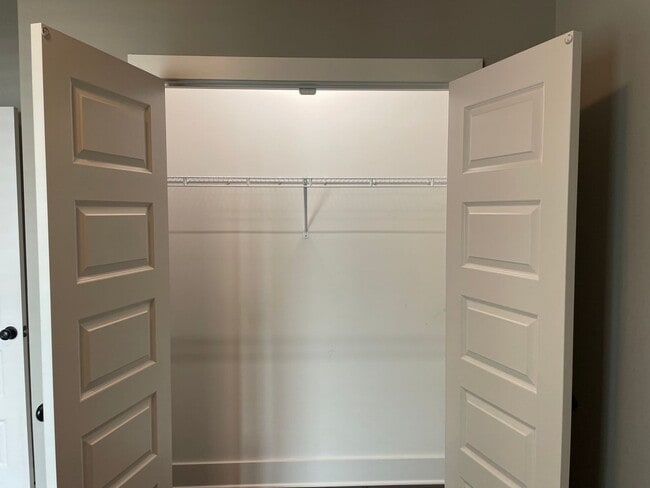 Building Photo - 3 Bedroom Home With Spacious Garage and Fenced Backyard!