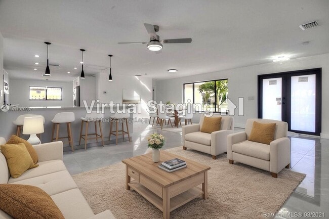 Building Photo - 1001 NW 6th Dr