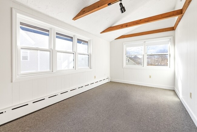 Building Photo - 33 Pearl St