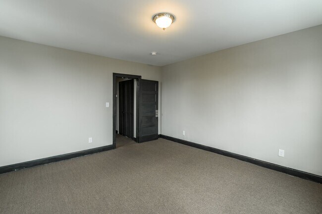 Building Photo - 5700 N 20th St