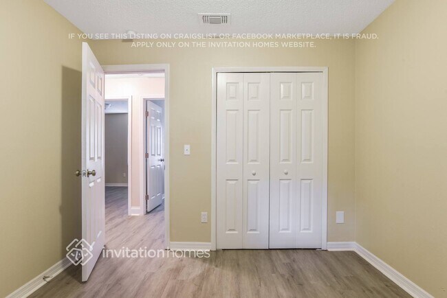 Building Photo - 974 Treadway Dr