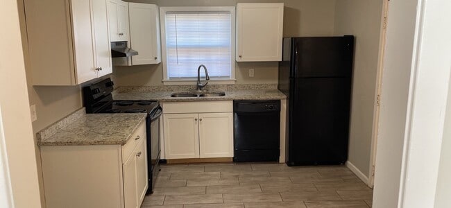 Building Photo - Home for rent in Center Point!!! COMING SOON!