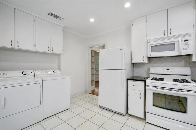 Building Photo - 4909 Shoal Creek Blvd