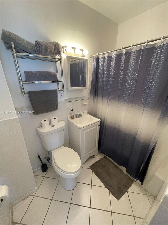 Building Photo - 3801 Indian Creek Dr