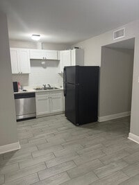 Building Photo - 40468 W Hernandez Ave