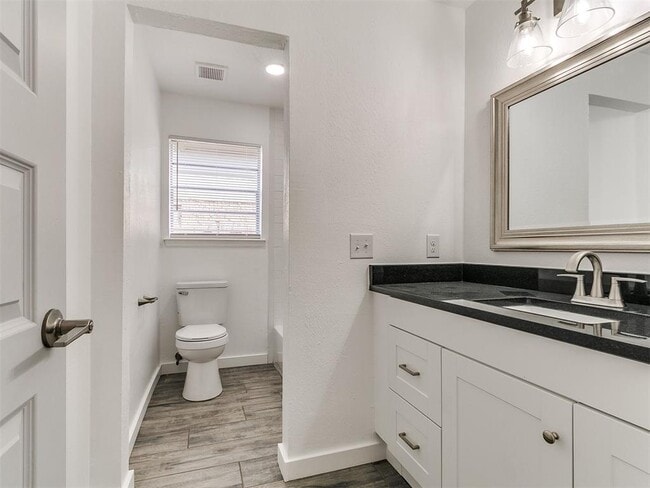 Building Photo - 2808 SW 88th St