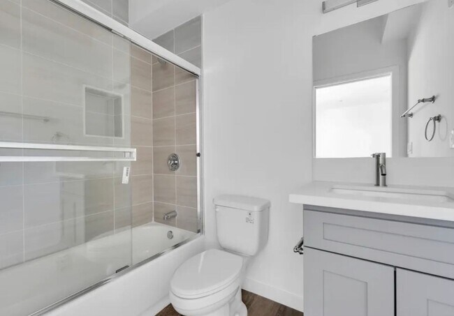 Building Photo - 1885 W 20th St