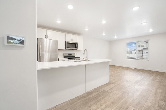 Building Photo - 3-Bedroom Home in Prime Lehi Location