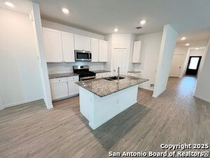 Building Photo - 9919 Pears Ml