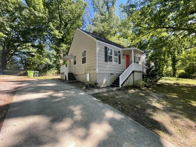 Building Photo - 2 bd 1 ba Detached house