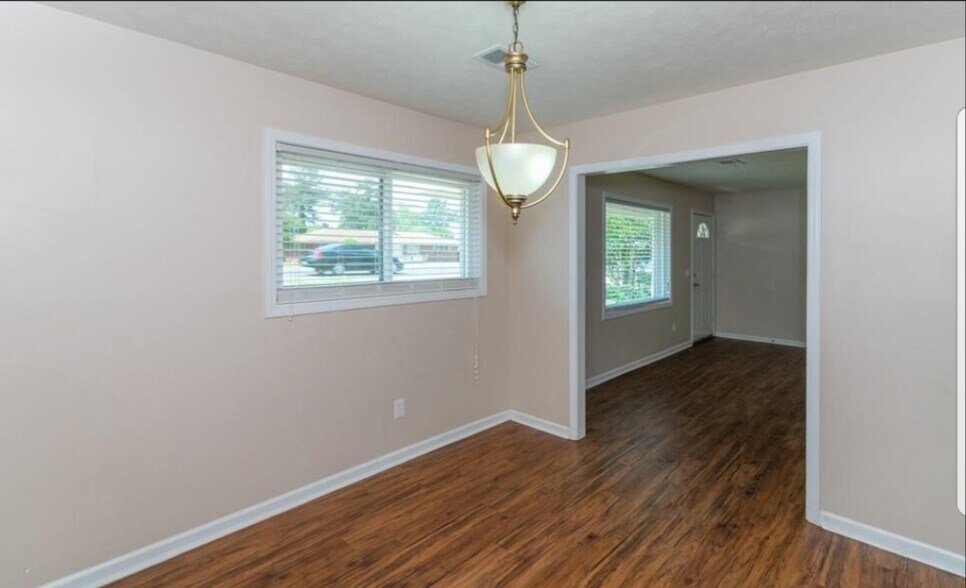 Building Photo - 6515 Forrest Rd
