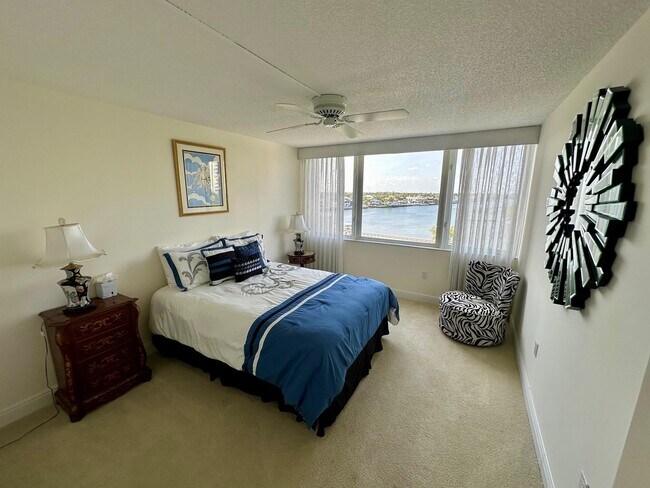 Building Photo - 3912 S Ocean Blvd