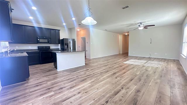 Building Photo - 2129 Brenham Dr